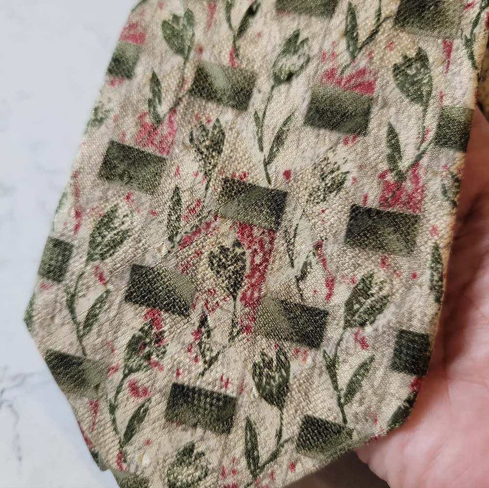 Ermenegildo Zegna Vintage Floral Geometric Silk Tie Italy Beige luxury preppy